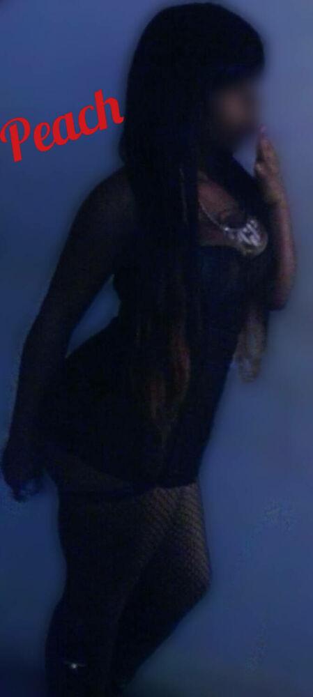 PEACHESDAREDBONE